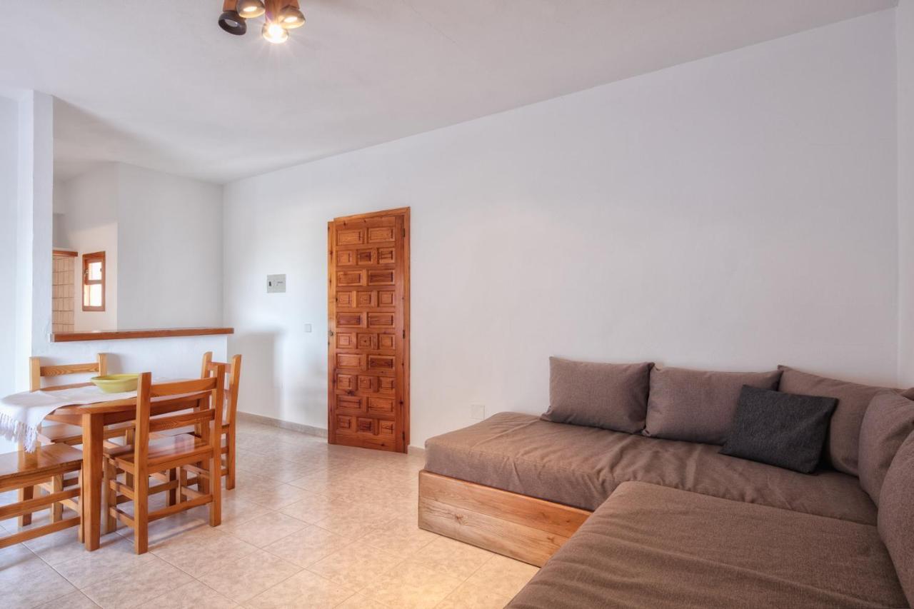 Alojamientos Turisticos Cardona - Apartamento 1 Hab. Standart Es Pujols Εξωτερικό φωτογραφία