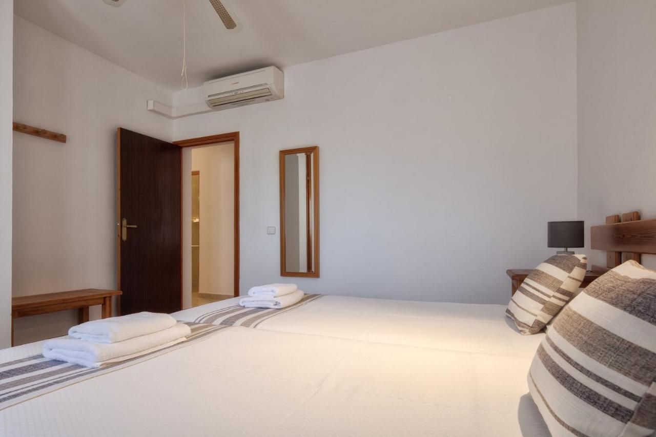 Alojamientos Turisticos Cardona - Apartamento 1 Hab. Standart Es Pujols Εξωτερικό φωτογραφία