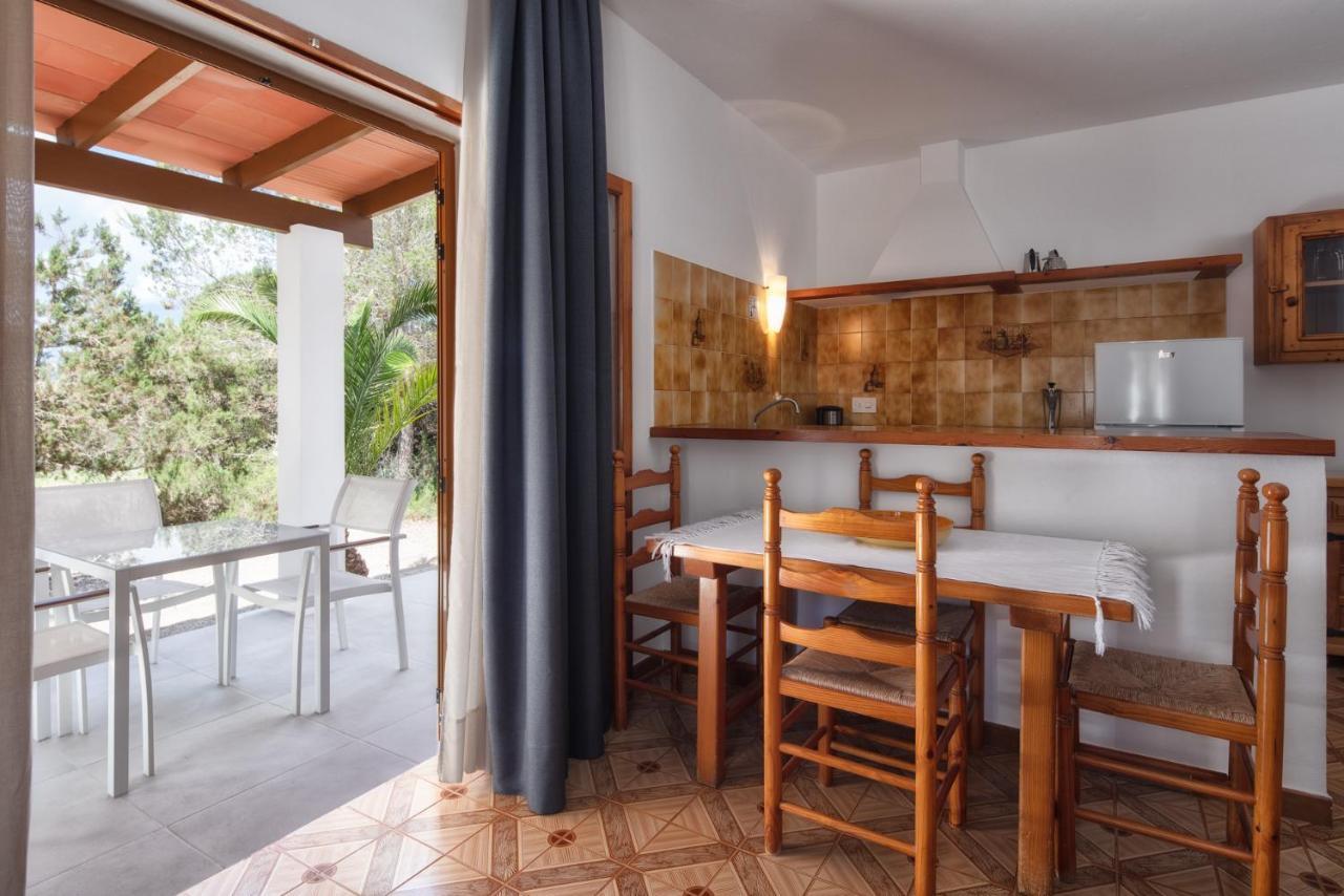 Alojamientos Turisticos Cardona - Apartamento 1 Hab. Standart Es Pujols Εξωτερικό φωτογραφία